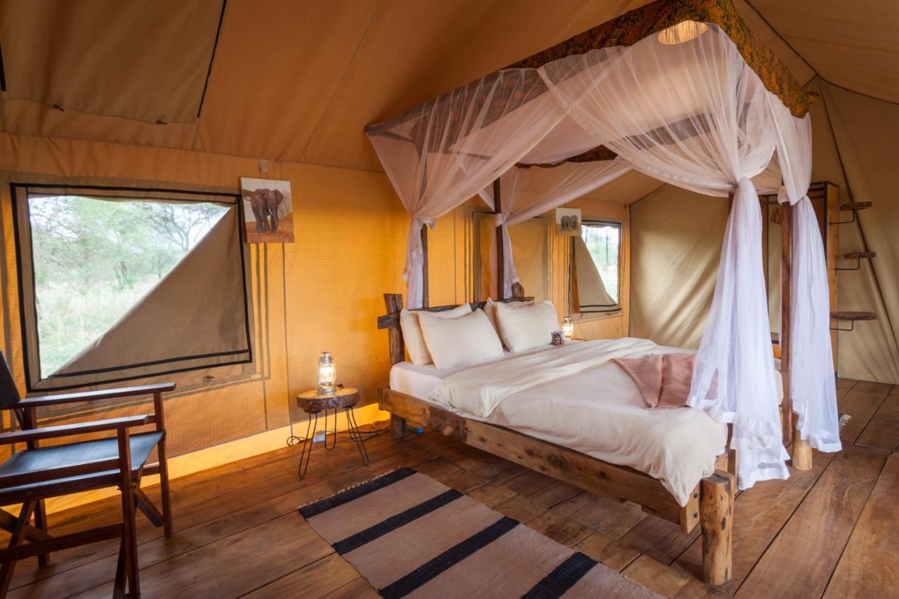Baobab Tented Camp Kwa Kuchinia Eksteriør bilde