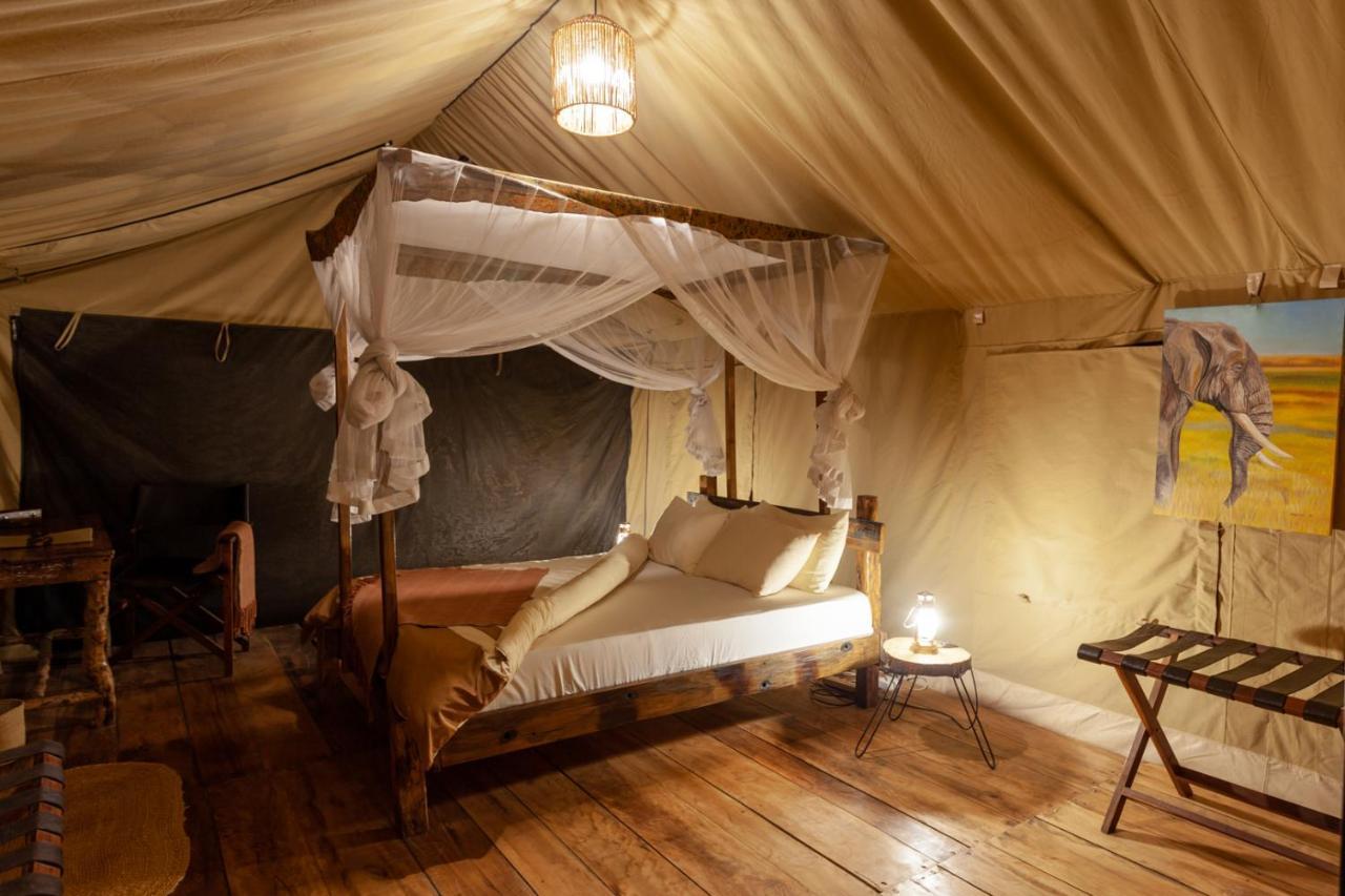 Baobab Tented Camp Kwa Kuchinia Eksteriør bilde