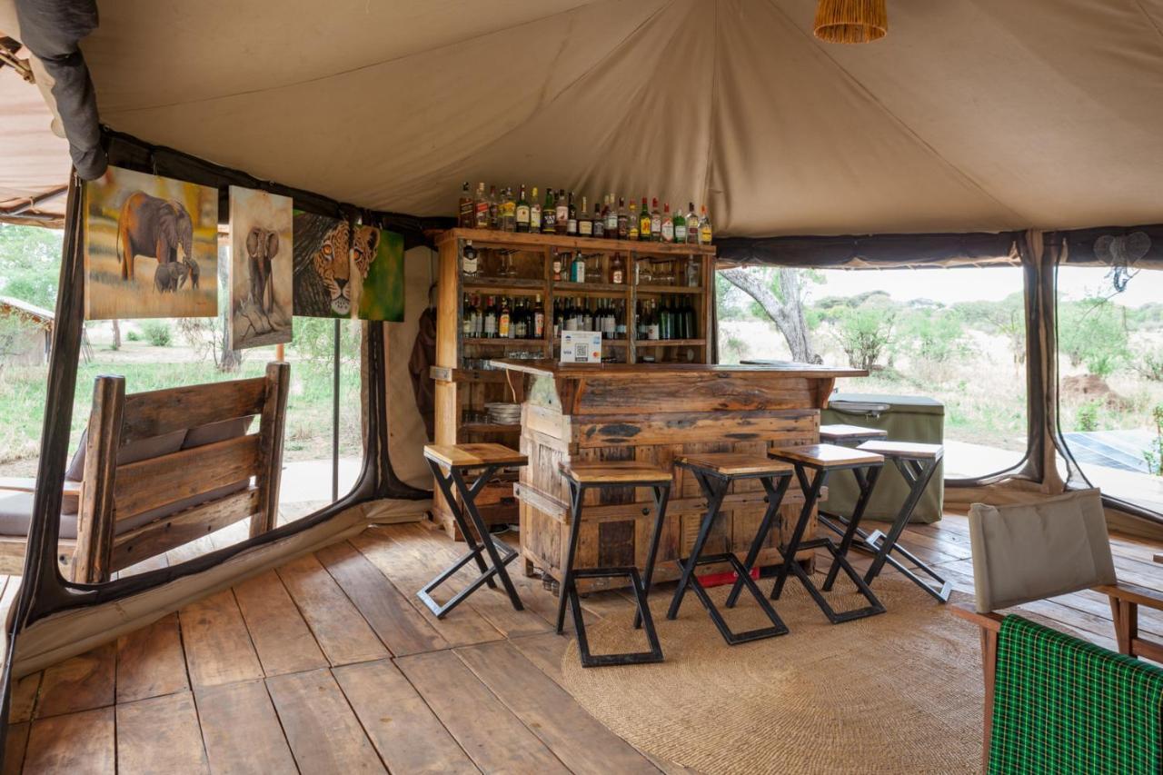 Baobab Tented Camp Kwa Kuchinia Eksteriør bilde